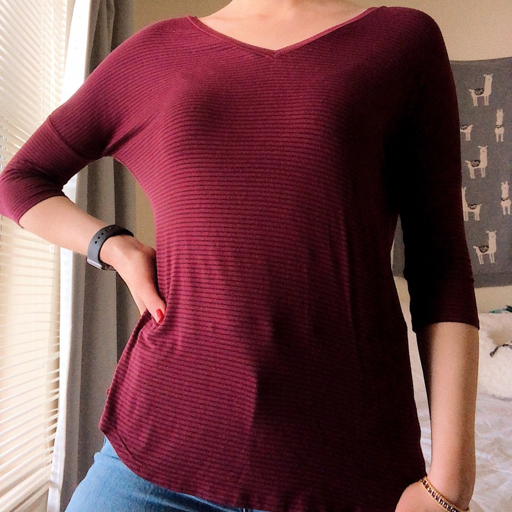 American Eagle 3/4 sleeve v neck